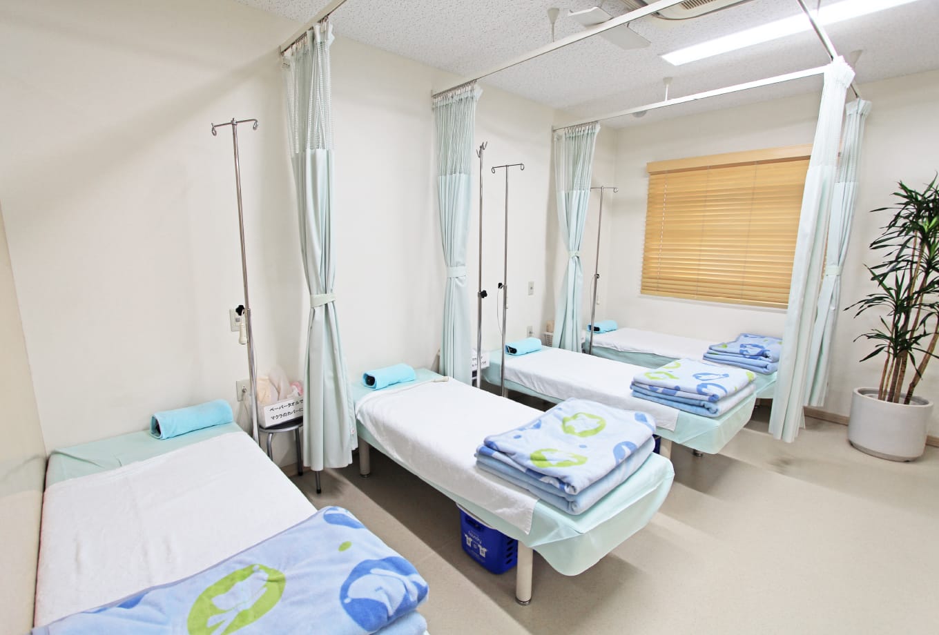 岡田クリニックでは、患者様の不安をやわらげる親切・丁寧な診療を心がけております。