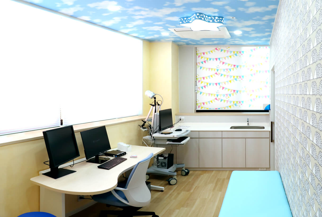 一般小児診療・予防接種・乳児健診はもちろん、小児てんかんや発達障害などについても診療を行っております。お気軽にご相談ください。