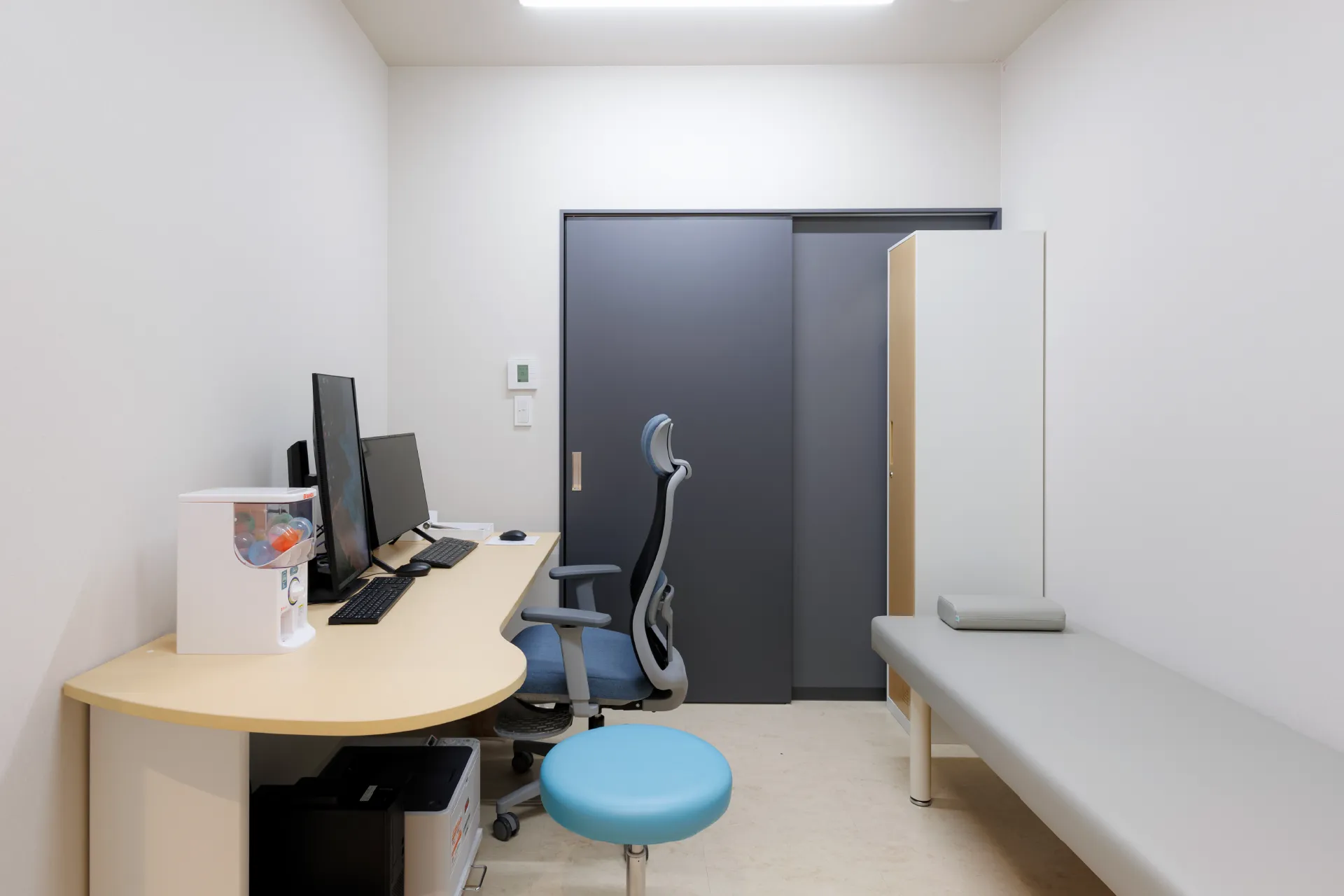 「どこの科に行けばいいのか分からない」「病院に行くほどではないかも」——そんな時こそ、いしうちファミリークリニックにご相談ください。症状や状況に応じて、最適な対応や専門医へのご紹介を行います。